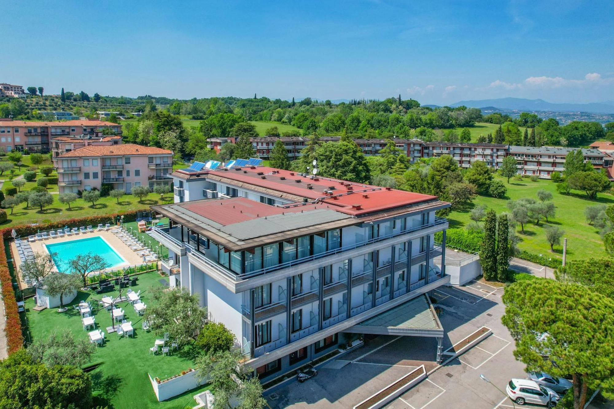 Hotel Oliveto Desenzano del Garda Exterior foto
