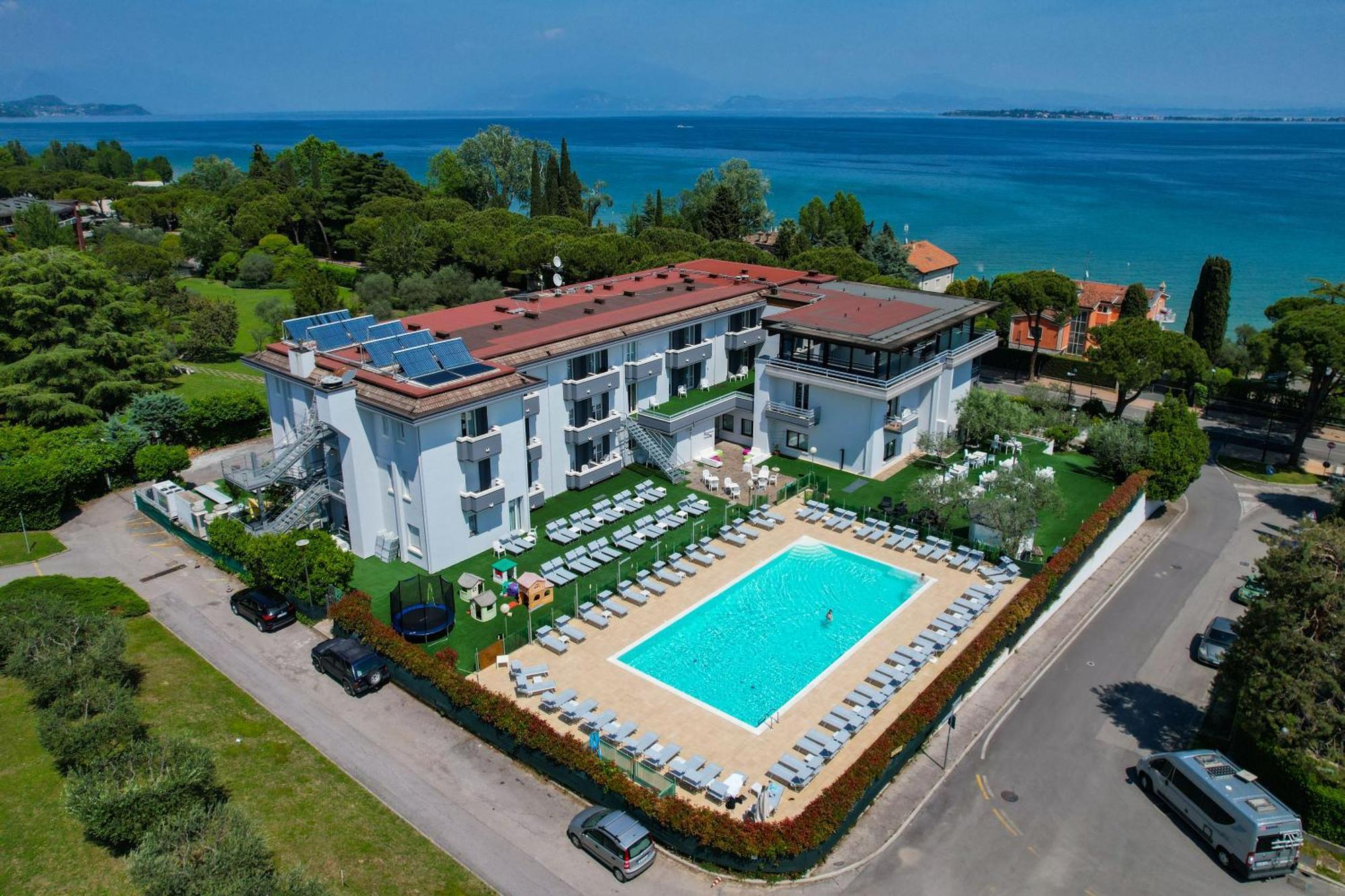 Hotel Oliveto Desenzano del Garda Exterior foto