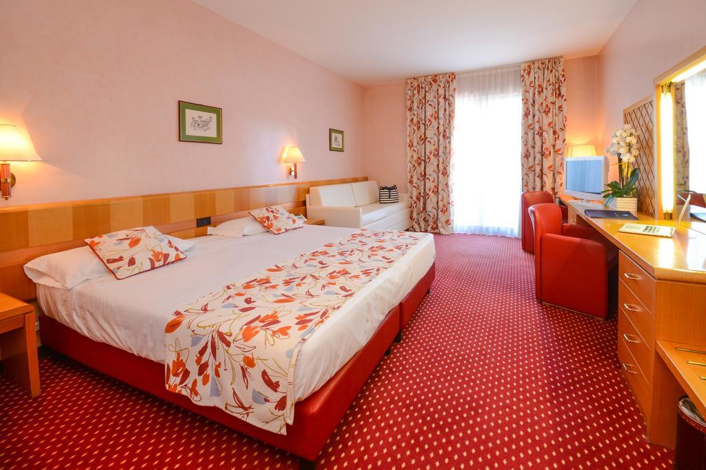 Hotel Oliveto Desenzano del Garda Exterior foto